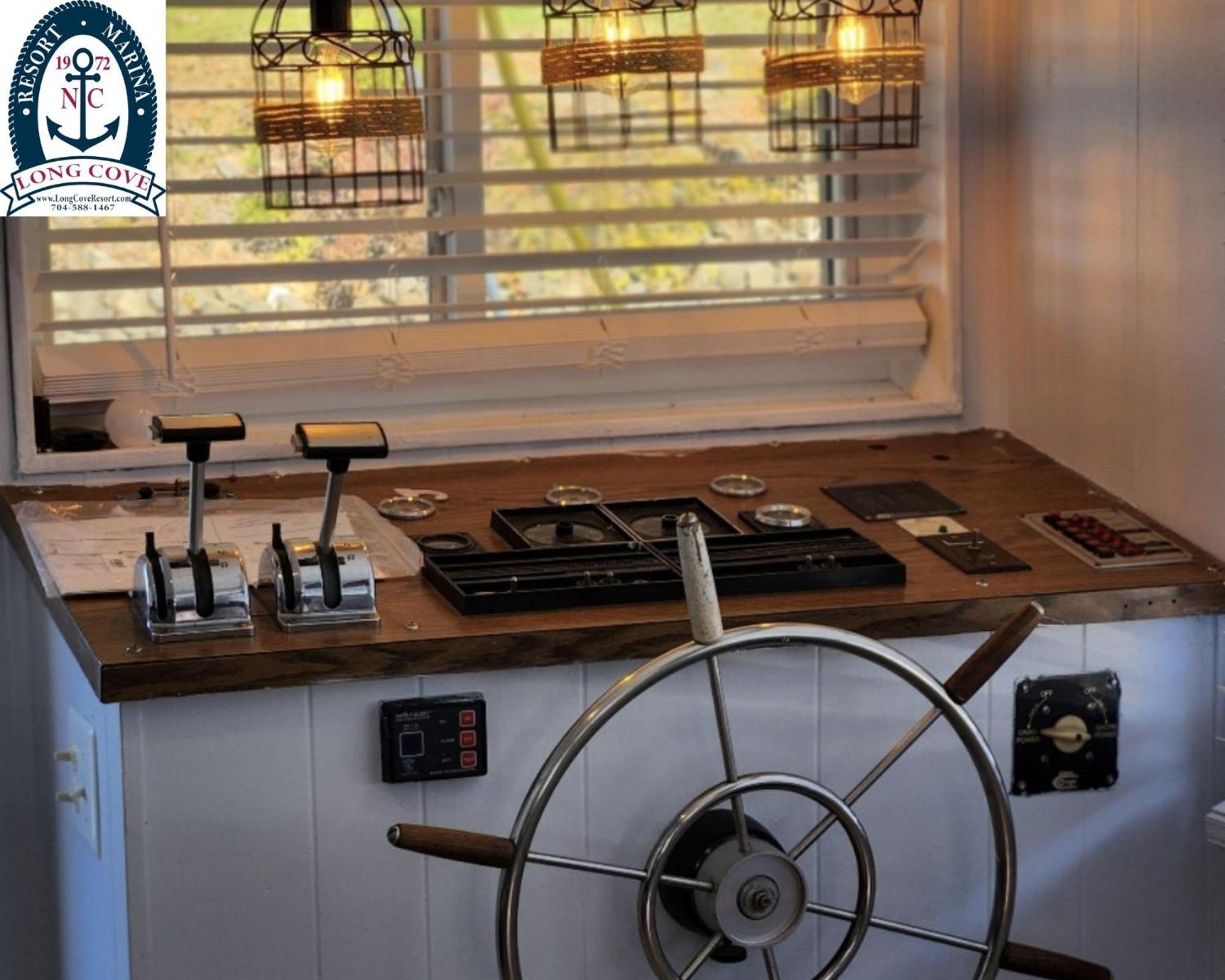 Long Cove Resort And Marina Charlotte Room photo