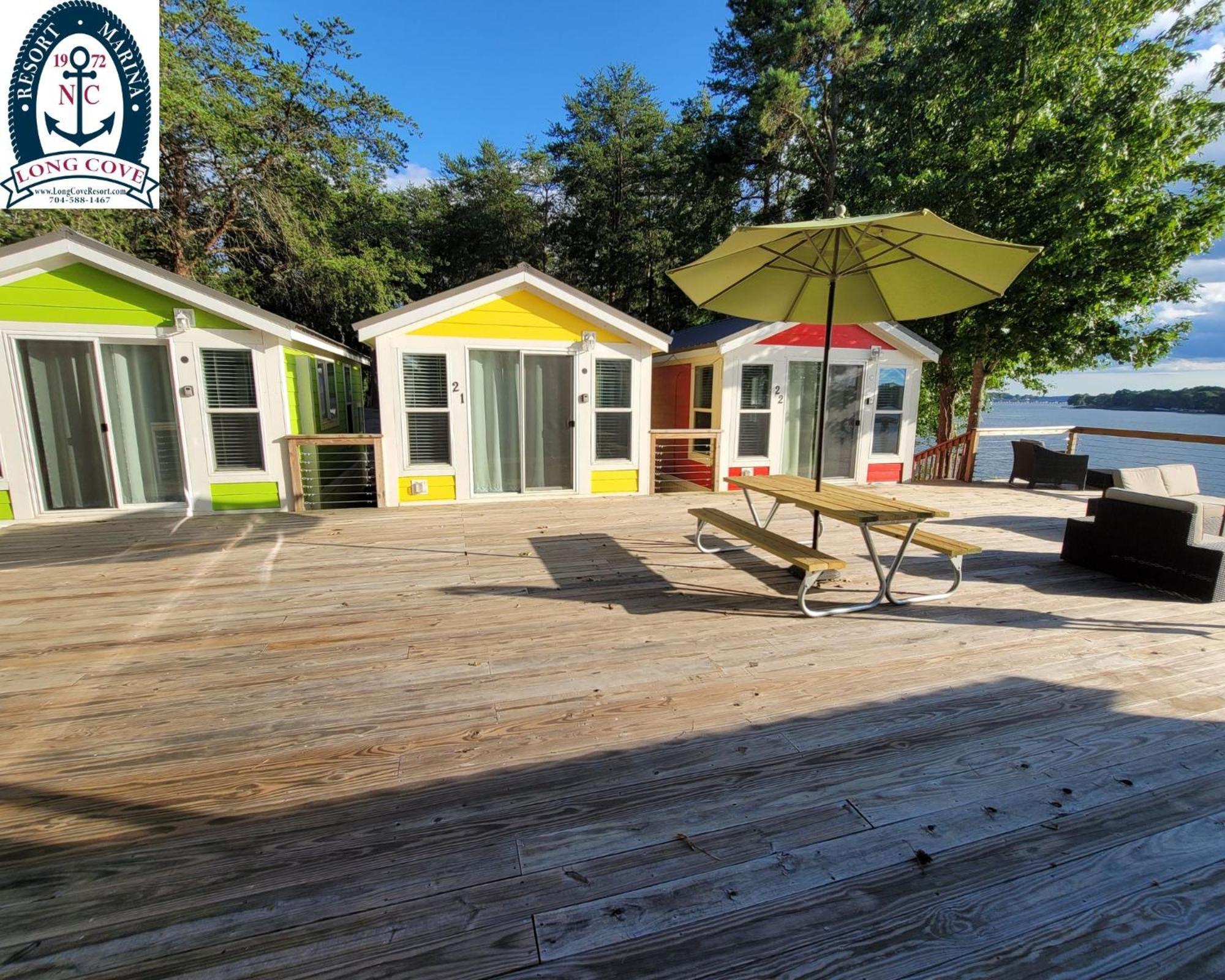 Long Cove Resort And Marina Charlotte Room photo