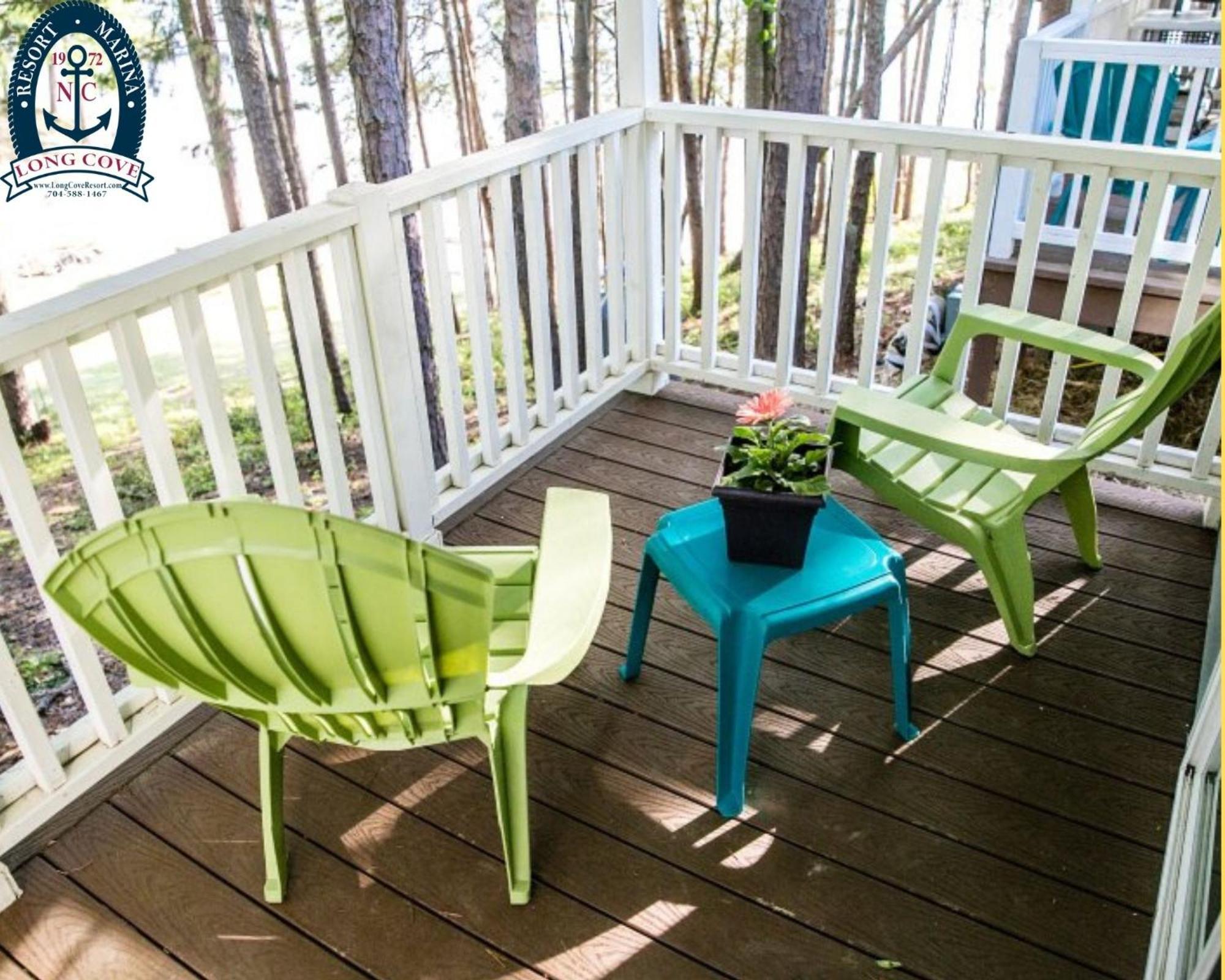 Long Cove Resort And Marina Charlotte Room photo