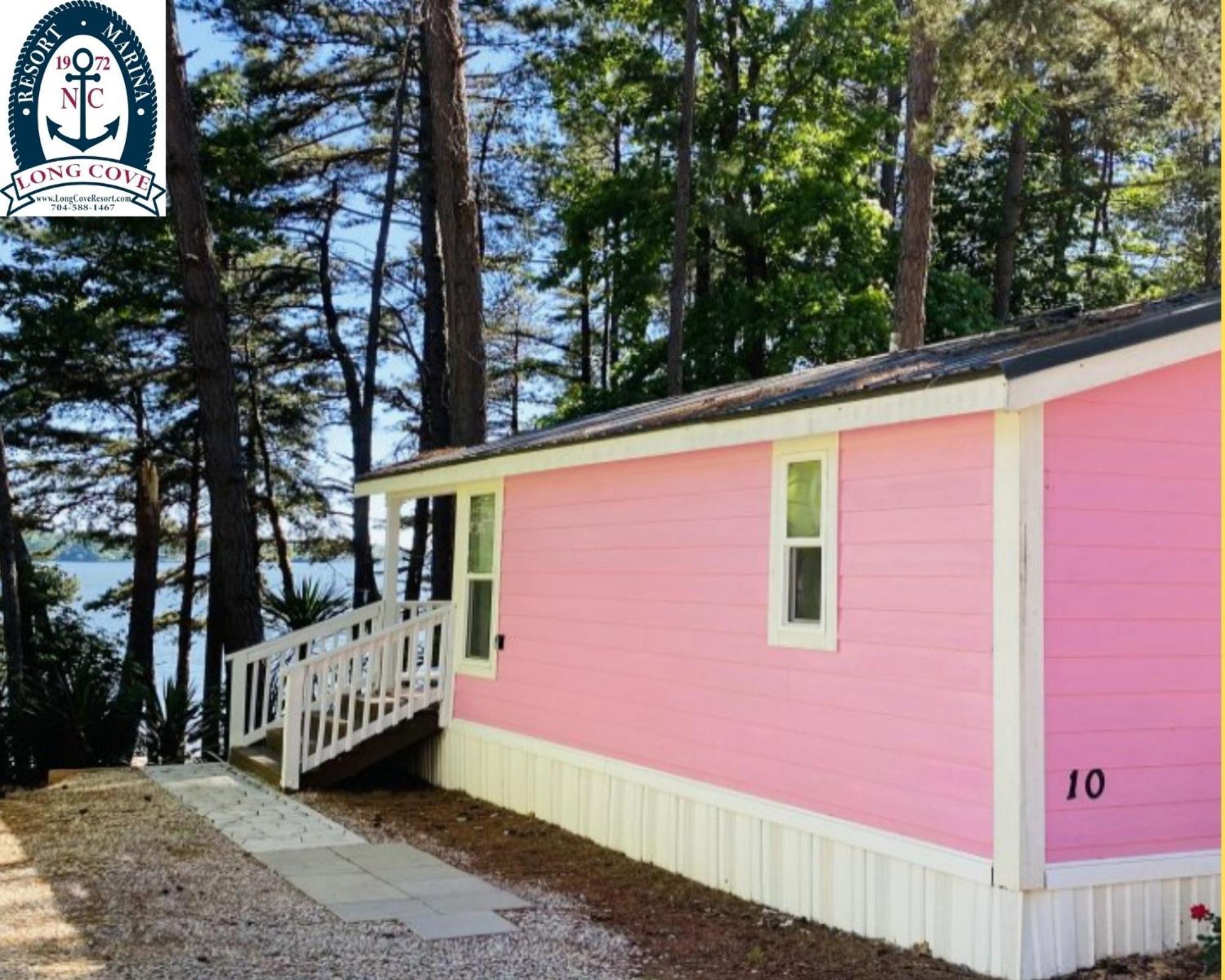 Long Cove Resort And Marina Charlotte Room photo